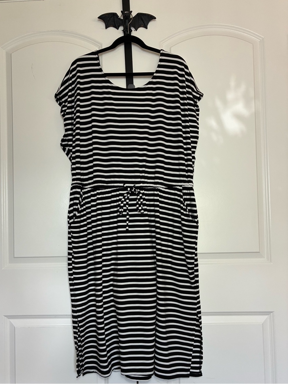 Torrid Goth Black & White Striped Sleeveless Dress Pockets NWT size - Picture 4 of 16
